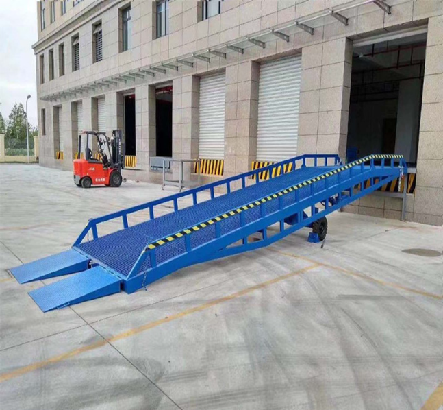 汕尾移动式登车桥装卸